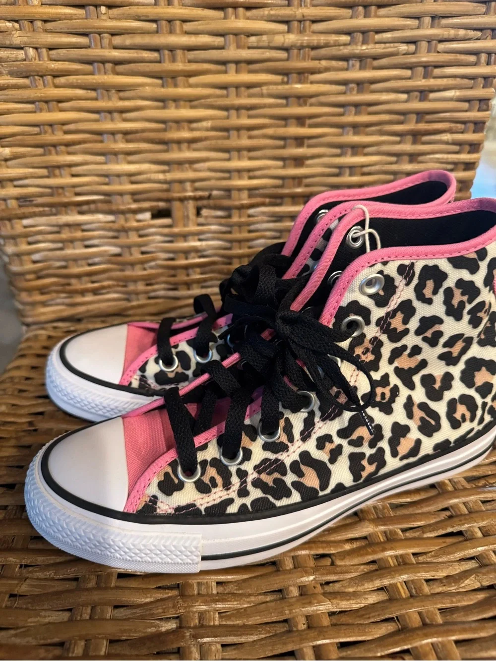 Converse Chuck Taylor All Star Leopard Print High Top - Pink Trim - Picture 2 of 7